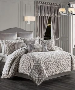 Five Queens Court Belford Comforter Set With Shams