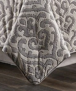 Five Queens Court Belford Comforter Set With Shams -J. Queen New York shop unnamed file 1109
