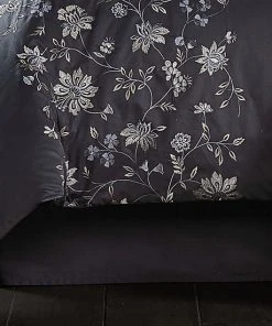 Five Queens Court Danielle Comforter Set With Shams -J. Queen New York shop unnamed file 1151