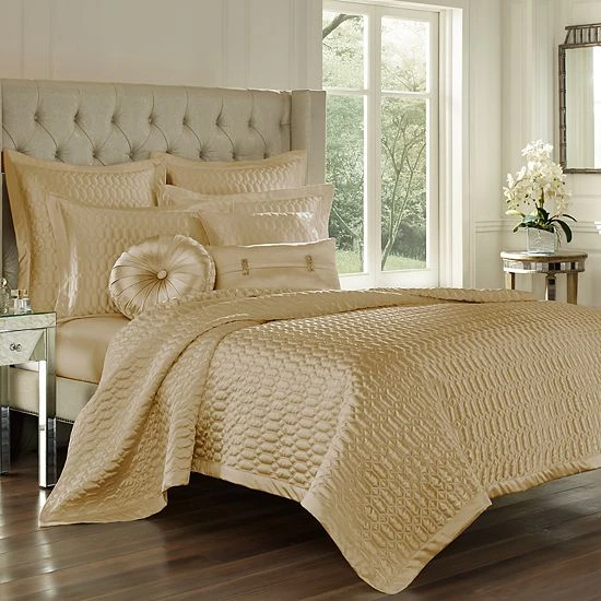 Five Queens Court Saranda Quilt Or Sham Natural 6 Five Queens Court Saranda Quilt Or Sham Natural - Image 4