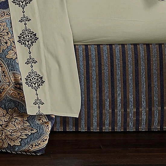 Five Queens Court Bristol Indigo Comforter Set With Shams 4 Five Queens Court Bristol Indigo Comforter Set With Shams - Image 3