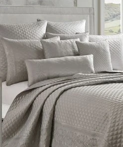 Five Queens Court Lincoln Quilt Set And Shams -J. Queen New York shop unnamed file 301