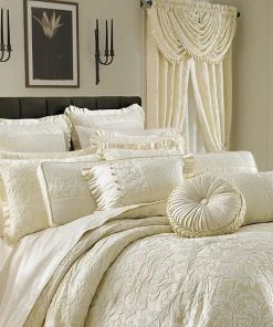 J. Queen New York shop -J. Queen New York shop unnamed file 479