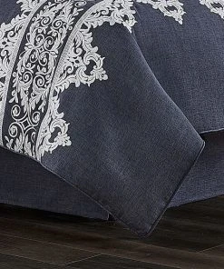 Five Queens Court Shelburne Comforter Set With Shams -J. Queen New York shop unnamed file 513