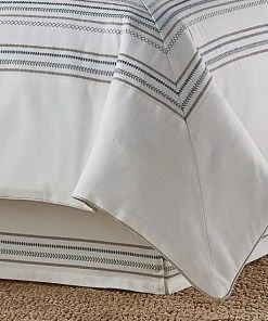 Five Queens Court William Comforter Set -J. Queen New York shop unnamed file 715