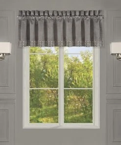 Five Queens Court Belford Window Straight Valance