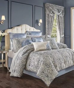 Five Queens Court Alexa Powder Blue 4-piece Comforter Set