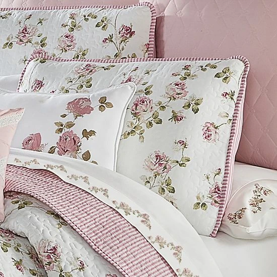 Five Queens Court Rosemary Rose Quilt Set 4 Five Queens Court Rosemary Rose Quilt Set - Image 2